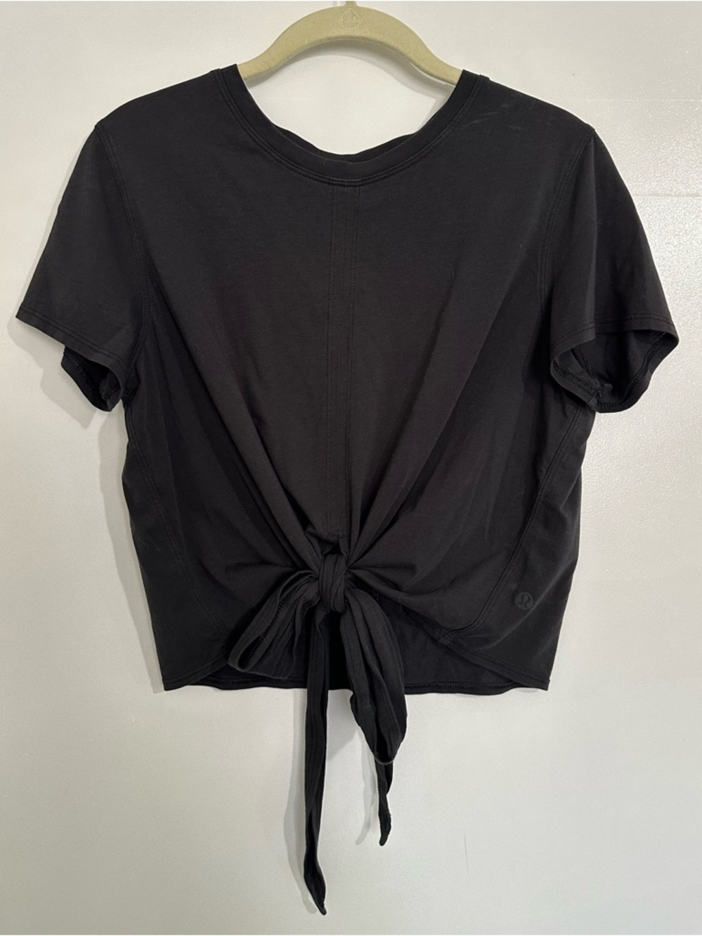 LULULEMON Black Tie-Front Short Sleeve Boxy Crop Top Tee GUC